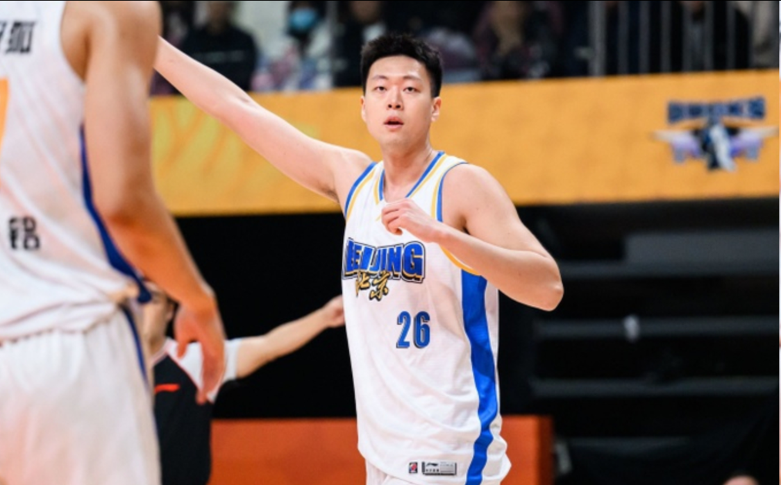 世界杯官方正版-有压力了?丘天复出+京城球二代被激活,600万先生砍6+6证明自己